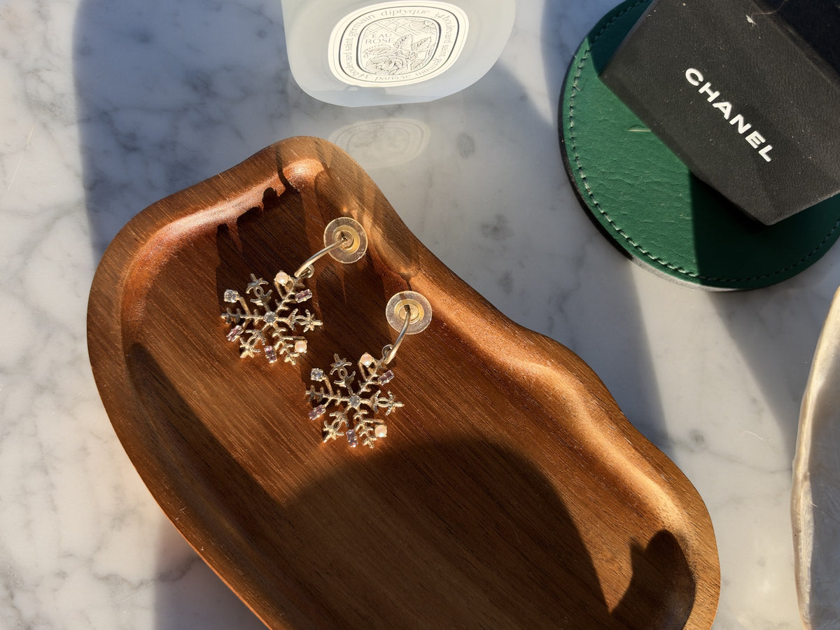 Snowflake drop earrings