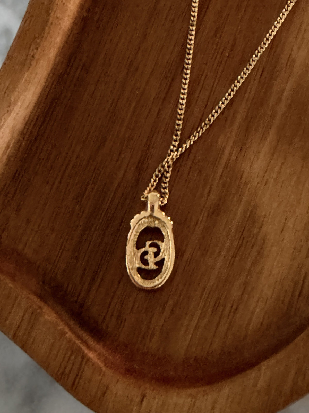 Oval CD pendant, curb chain