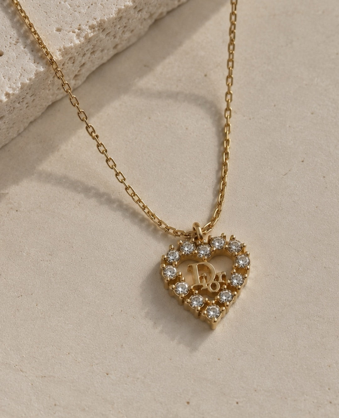 Crystal heart pendant